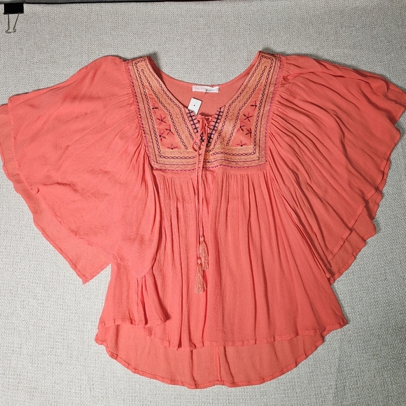 NWT Butterfly Sleeve, Embroidered, Flowy, 100% Rayon, Summer Blouse Top Lg - Picture 7 of 13